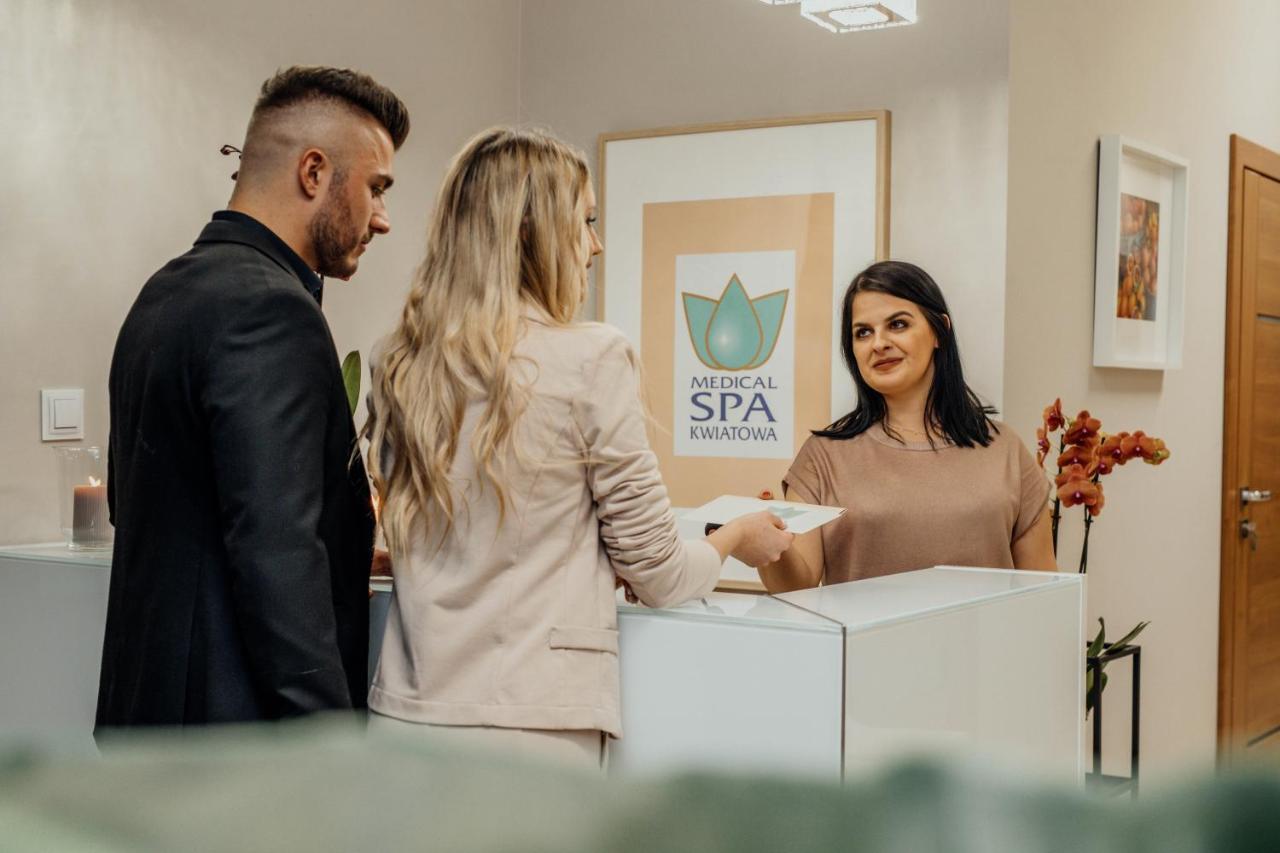 Medical Spa Kwiatowa Leczyca Bagian luar foto