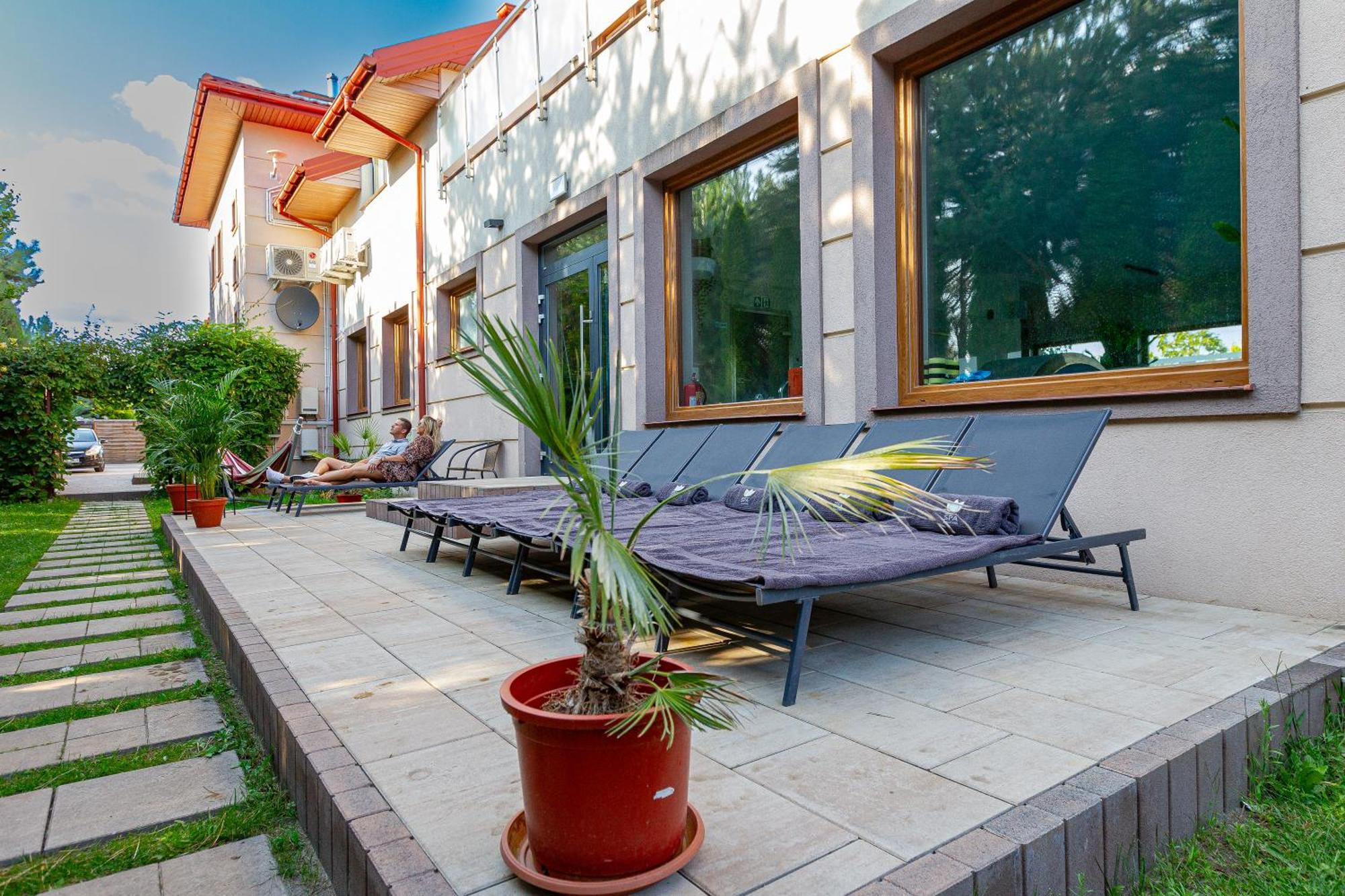 Medical Spa Kwiatowa Leczyca Bagian luar foto